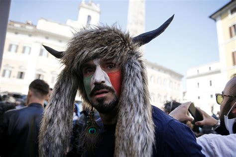 hermes ferrari montecitorio|Hermes Ferrari, lo «Sciamano», dalle proteste anti Green pass al .